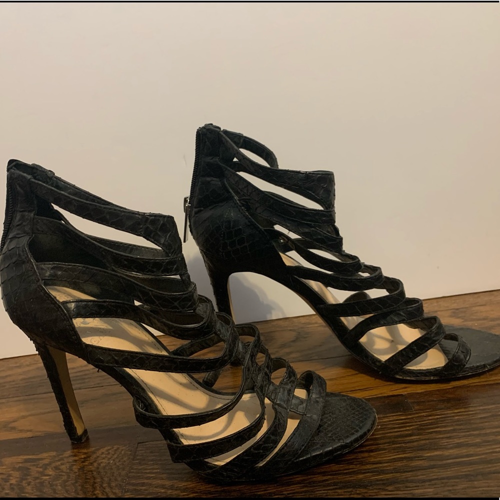 Black Vince Camuto Heels!